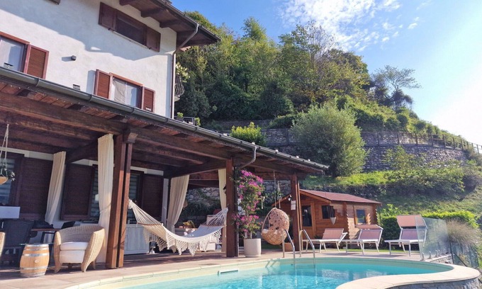 Ardenno Apartamento | Precioso apartamento para 5 personas con WIFI, piscina, TV y terraza