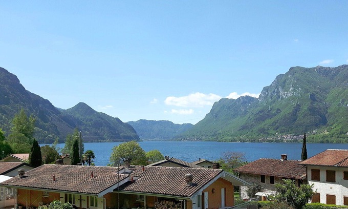 Vesta Apartamento | Bonito apartamento para 6 personas con WIFI, TV, balcón, mascotas permitida y aparcamiento