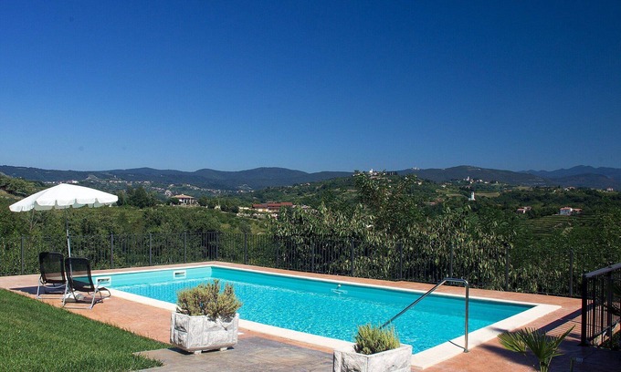 Brda Apartamento | Acogedor apartamento para 5 personas con piscina, WIFI, A/C, TV, balcón y vista panorámica