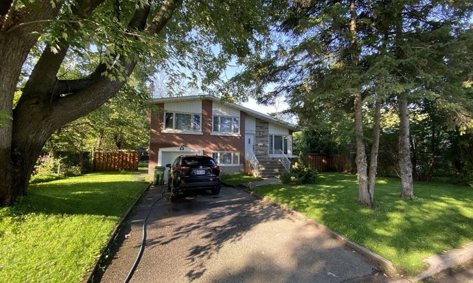 Pierrefonds-Roxboro Apartamento | Cosy Apartment house