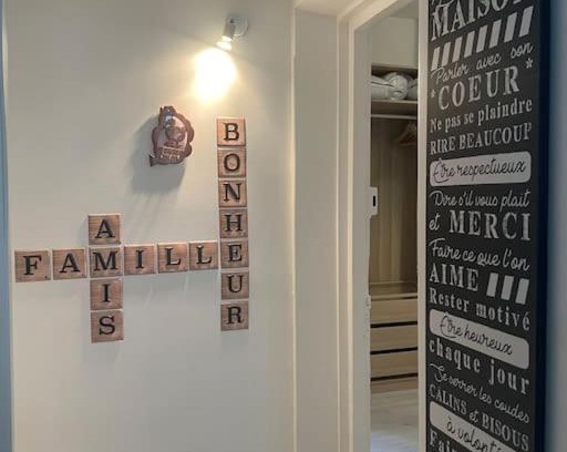 Les Puces de Saint-Ouen Apartamento | Cosy Apartment In paris