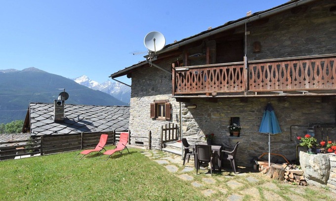 Sarre Apartamento | Bonito apartamento para 5 personas con TV y mascotas permitida, cerca de Aosta