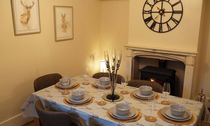Appleby-in-Westmorland Cabaña | Cosy Cottage near the Lake District Cumbria. Families, Leisure, Business.