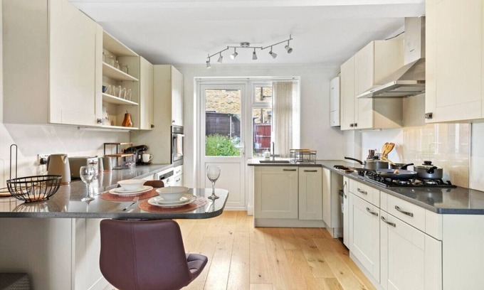 St. Helier Casa | Cosy House Close to Morden Park & Wimbledon