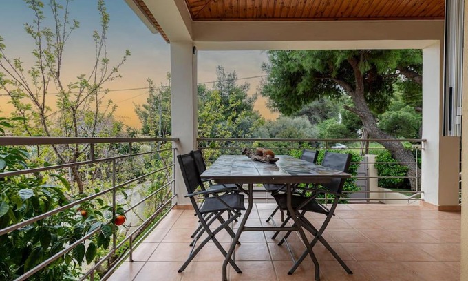 Markopoulo Mesogaias Casa | cosy house near the airport and the beach