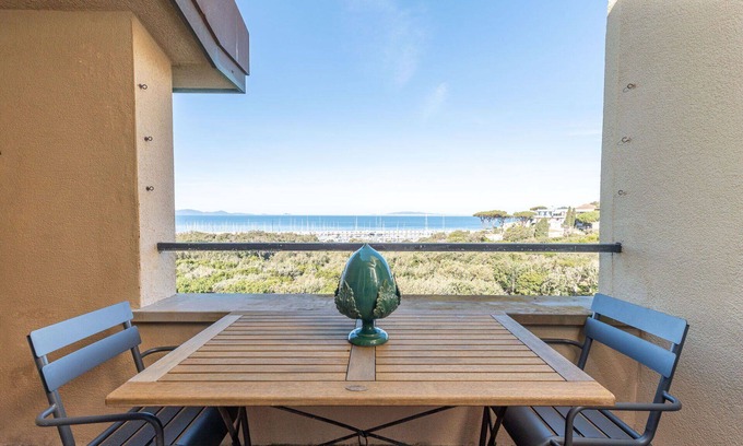 Punta Ala Apartamento | Bonito apartamento para 4 personas con A/C, WIFI, TV, terraza y mascotas permitida