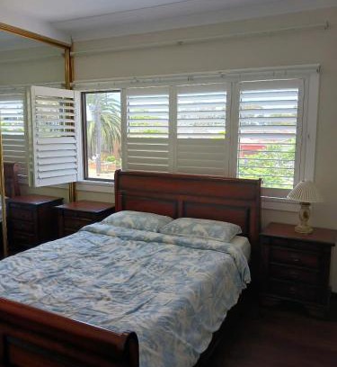 Mt Pritchard Casa | Cosy place with a nice garden