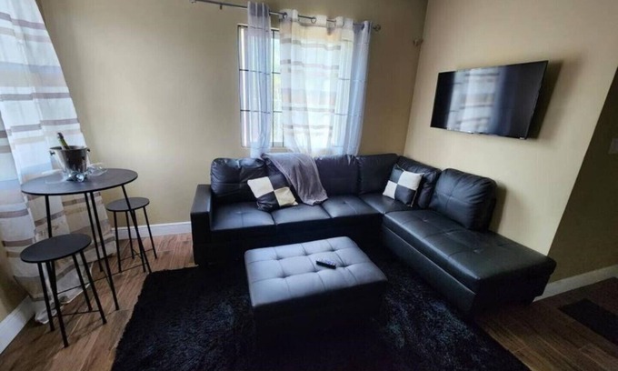 Cooper Jack Bay Settlement Apartamento | Cosy Practical Apartment With 10 min Walk to the Beach