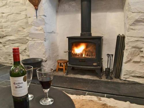 Rhiwbryfdir Casa | Cosy terrace cottage built into the mountain side.