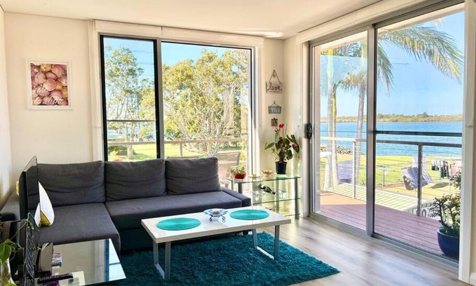 Ballina Apartamento | Cosy unit with park & water view