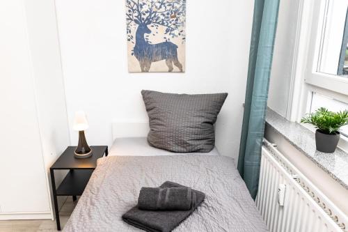 Iserlohn Apartamento | CosyHomes24 - centrally with balcony and garage - IL01b