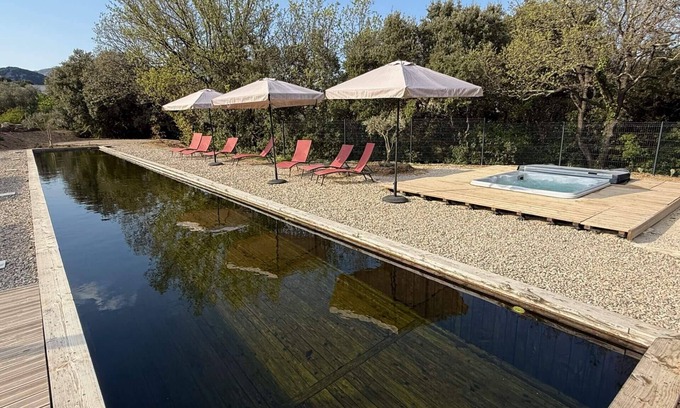 Saint-Mathieu-de-Treviers Casa | Casa Rural con Piscina de 25 m y Spa con Vista a la Montaña