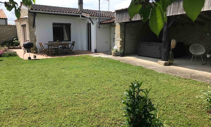 Le Gue-d'Allere Casa | Cottage LO RIO SPA Privatif
