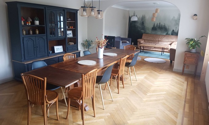 Hadol Casa | Cottage under the chestnut tree. House with terrace and pond in a quiet setting.