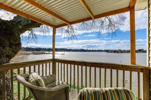 Rock Point Casa | Cottage with Potomac River Views in Newburg!