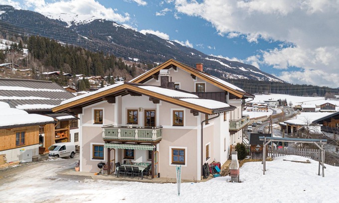 Schonbach Casa | Country house with garden near ski lift