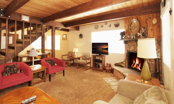 Big Bear City Casa | Country Cottage