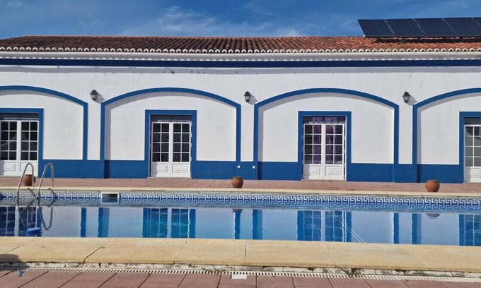 Reguengos de Monsaraz Villa | Casa de campo 'Herdade Do Corval' con vistas a la montaña, Wi-Fi y aire acondicionado