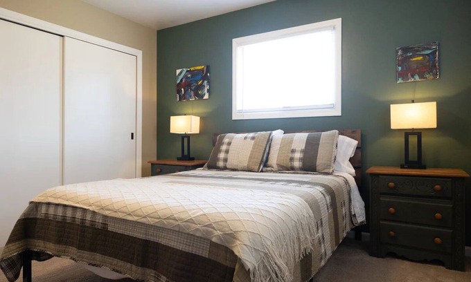 Bloomington Casa | Country home w/ fenced yard hot tub wi-fi