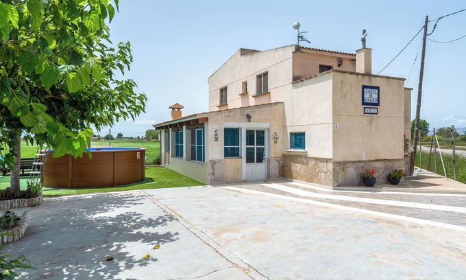 Deltebre Casa | Casa rural 'Benjamin' con vistas al lago, piscina privada y Wi-Fi