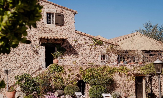 Darnius Apartamento | Casa rural 'Mimosa Jardin' con vistas a la montaña, Wi-Fi y aire acondicionado