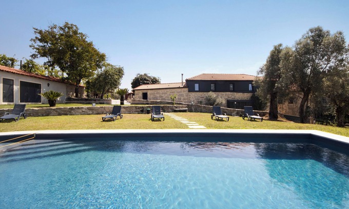 Rossas Villa | Casa rural 'Quinta De Ramil' con vistas a la montaña, Wi-Fi y aire acondicionado