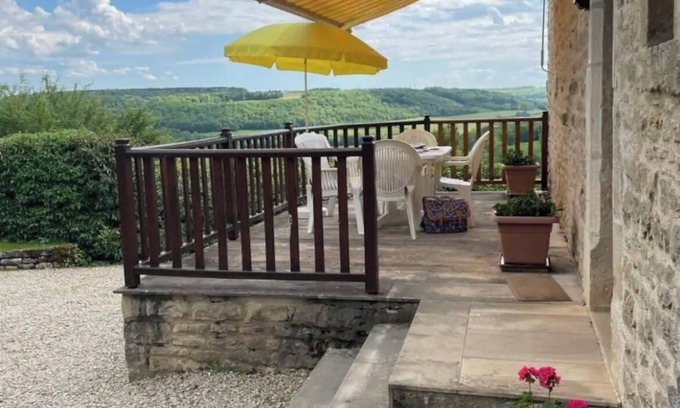 Bussy-le-Grand Casa | Country house with castle view