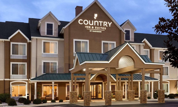Port Wentworth Hotel | Country Inn & Suites by Radisson, Savannah I-95 North, GA