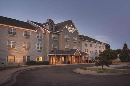 Brooklyn Center Hotel | Country Inn & Suites by Radisson, Brooklyn Park - Brooklyn Center, MN