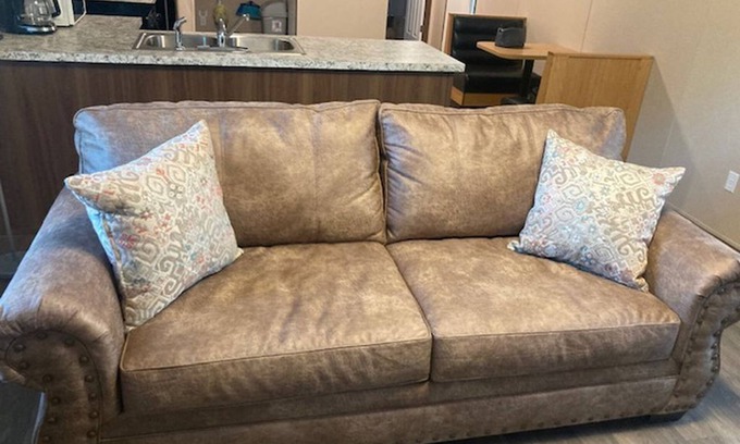 Parks Casa | Country living in 2 bedroom mobile home surrounded by ponds, woods, wildlife