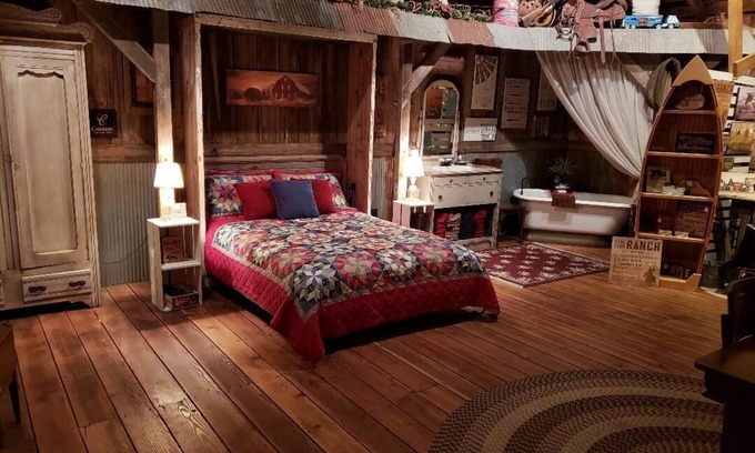 Seward County Casa | Country Loft - Restored Barn