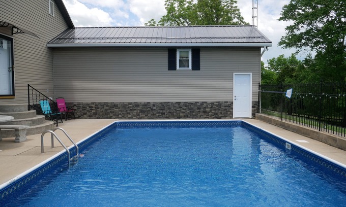 Kerr Casa | Country Retreat with Inground Pool and Hot Tub