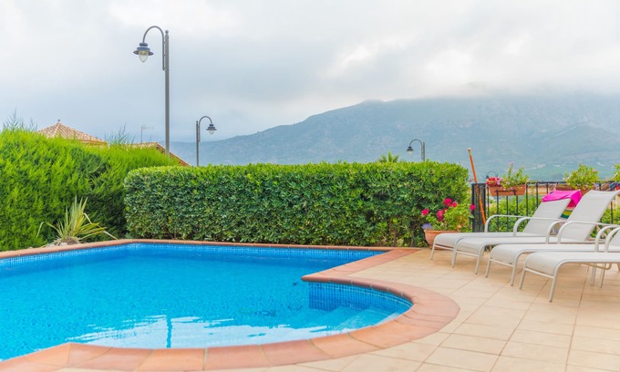 Carcaixent Villa | Villa de lujo en el campo con piscina privada cerca de la playa, montaña y golf.