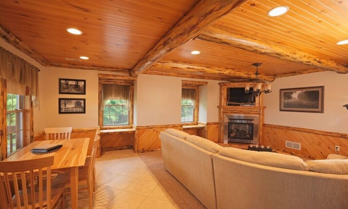 Dundee Cabina | Deluxe Lodge Suite 204