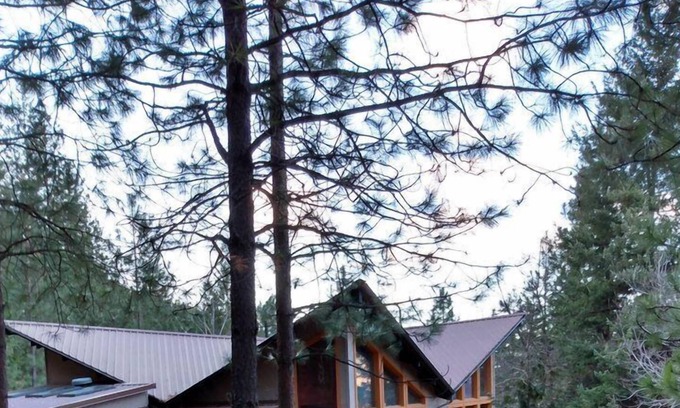 Ahsahka Casa | CONDADO LÍNEA DE MONTAÑA LODGE