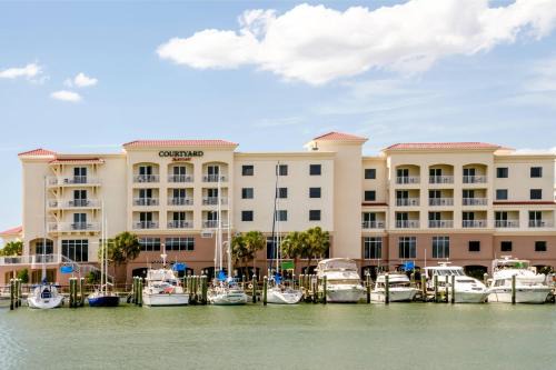 Madeira Beach Hotel | Courtyard by Marriott St. Petersburg Clearwater/Madeira Beach