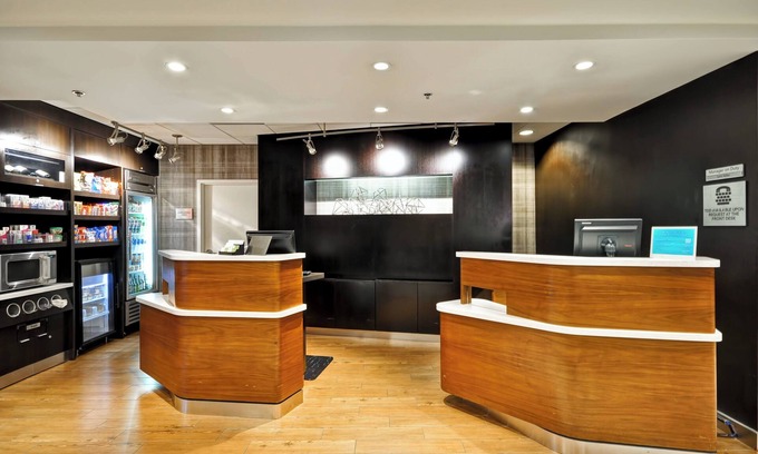 Northside Hotel | Courtyard by Marriott Jacksonville Airport