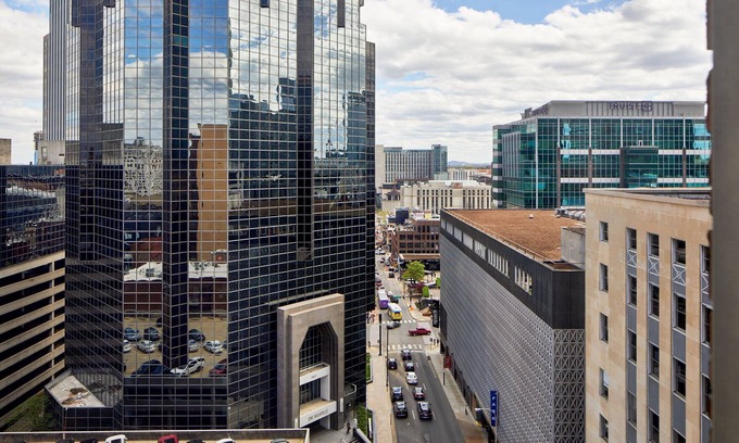 Downtown Nashville Hotel | Courtyard By Marriott Nashville Downtown