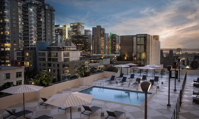 Little Italy Hotel | Courtyard by Marriott San Diego Downtown Little Italy