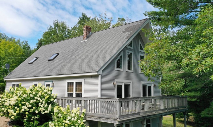 Surry Casa | Vista al mar NUEVO para 2020 -3 dormitorios y 2 baños en Surry, Maine, cerca del Parque Nacional Acadia