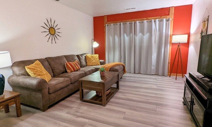 Cottonwood-Verde Village Casa | Dog-Friendly Cowboy Ranch Minutes to Prescott