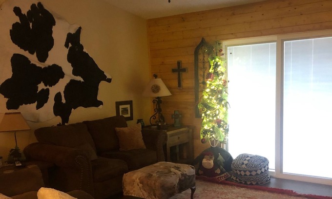 Ruidoso Cabina | Cowhide Creek Cabin con WiFi y A / C