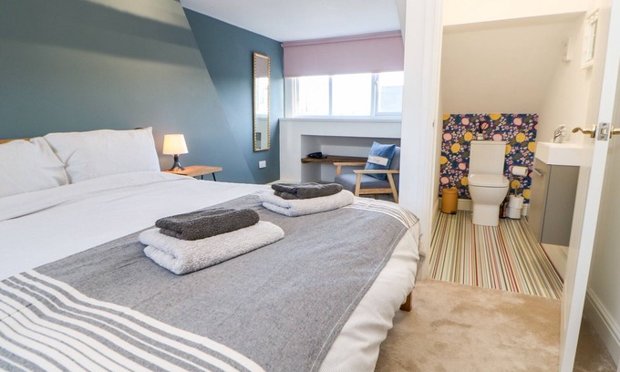 Cullercoats Cabaña | Cowrie Cottage
