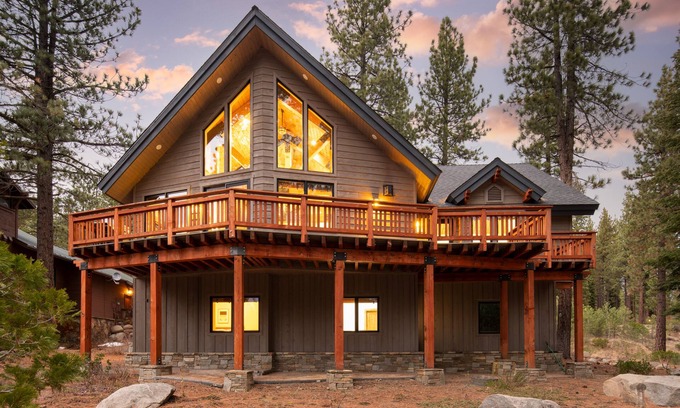 Truckee Cabina | Coyote Moon by AvantStay | Cabin W/Sauna | Mins from DT Truckee & NorthStar