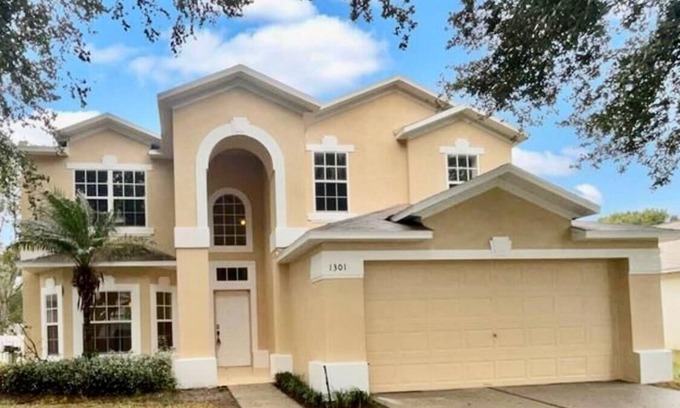 Apopka Casa | Cozy 1-bed with WiFi ,AC, dedicated work space, and bathroom in Apopka.