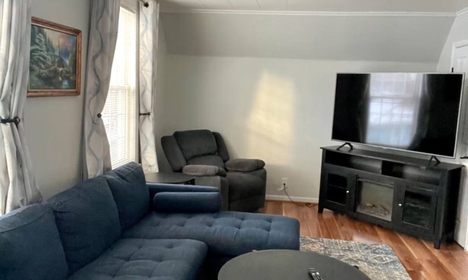 Lackawanna Apartamento | Cozy 1-bedroom apartment with WiFi, AC peaceful Lackawanna.