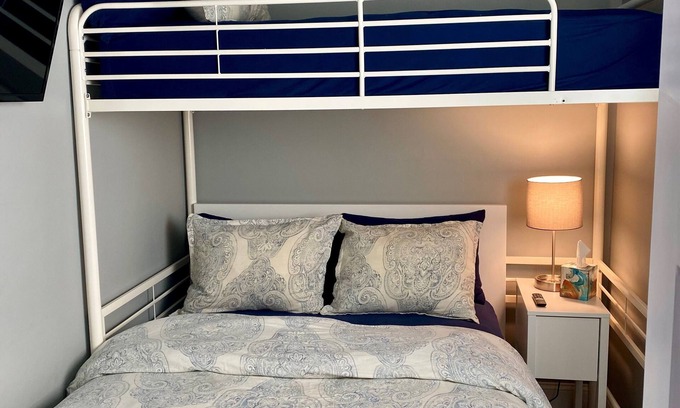 Beach Haven Terrace Condominio | Cozy 1-bedroom condo in charming Beach Haven Terrace just steps from the beach.