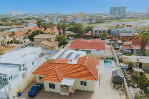 Kamay Apartamento | Cozy 1BR Studio w Pool Near Palm Beach