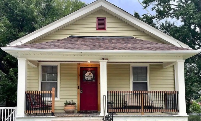 Hillsdale Casa | Cozy 2 Bdrm Home Newly Renovated Safe Location