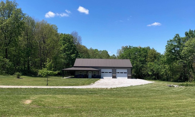 Sedalia Casa | Cozy 2 bed room, 2 bath barndominium.